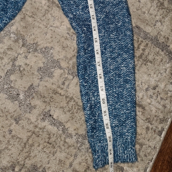 St. John's Bay Petite LG Shades Of Blue/Teal Tweed Pullover Sweater - Picture 11 of 12